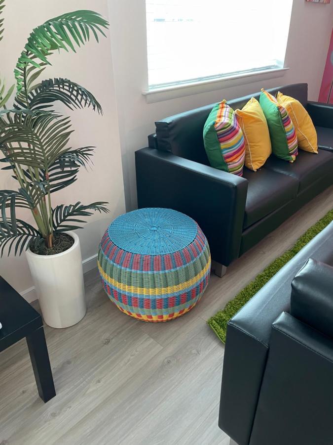 Апартаменты Lux House Of Champagne 2Br 2Ba Free Parking & Wifi Балтимор Экстерьер фото